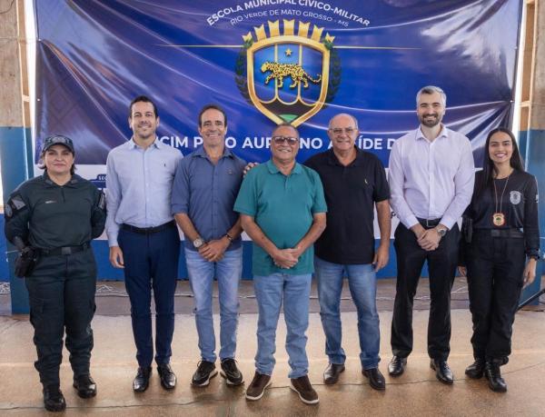 Cerimônia reúne autoridades na Escola Cívico-Militar Polo Aurelino Ataíde de Brito