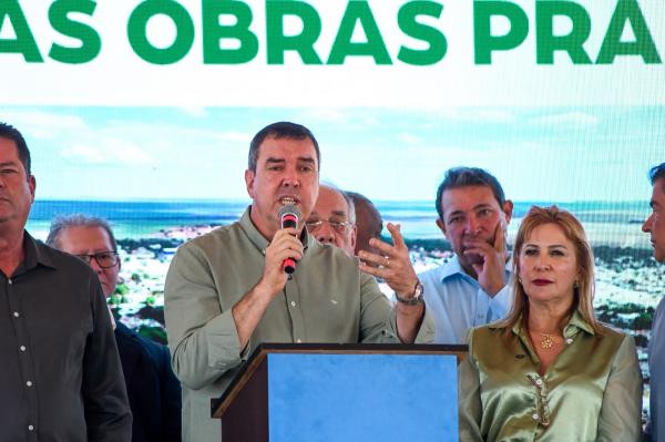 Governador celebra aniversário de Sonora e autoriza obras de habitação e asfalto