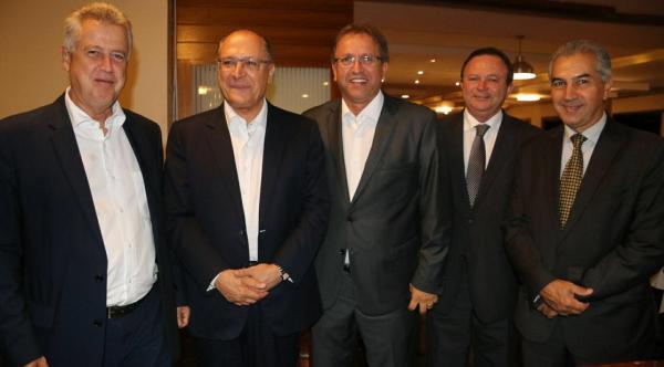 Governadores do Brasil Central fazem última reunião do bloco em 2017