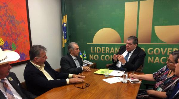 Ministro confirma a Reinaldo Azambuja que processo de recuperação do Taquari começa em março