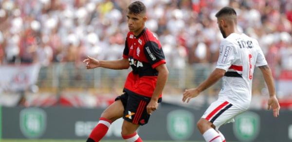 Flamengo bate SP e leva a Copinha