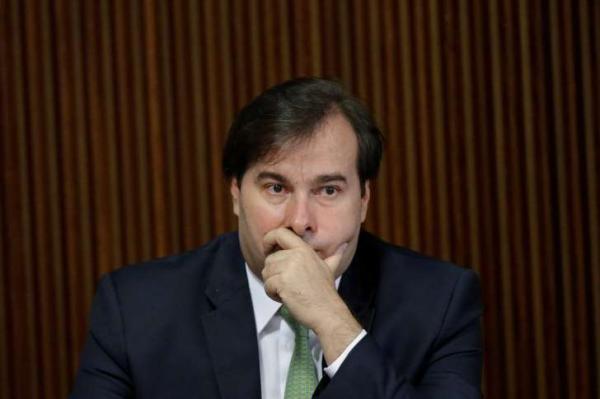 Maia não vai à posse de ministro