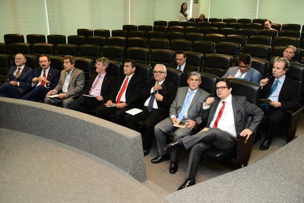 Conselheiro Waldir Neves participa de eleição do novo Conselho Diretor do Colégio de Presidentes