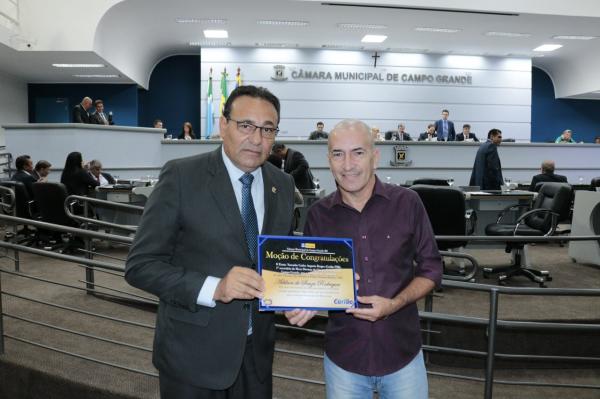 Adilson Rodrigues recebe Moção de Congratulações da Câmara da Capital