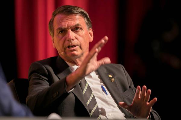 Bolsonaro oferece vaga de vice na chapa ao PR