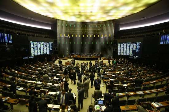 Regra do teto de gastos divide pré-candidatos