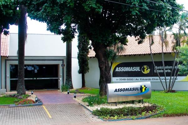 Greve dos caminhoneiros compromete transporte e merenda escola nos municípios de MS