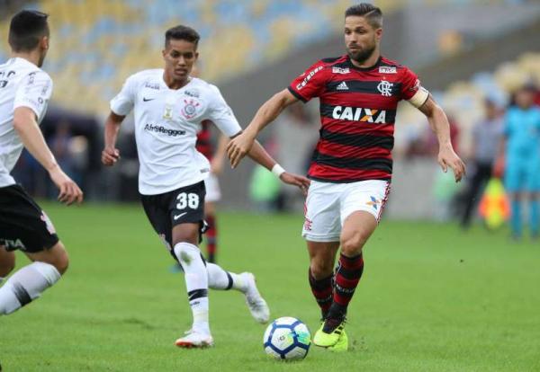 Flamengo vence segue líder do Brasileirão
