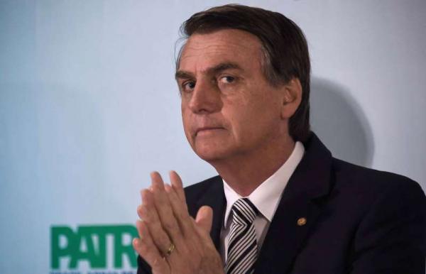 Bolsonaro lidera corrida presidencial em 1º e 2º turnos