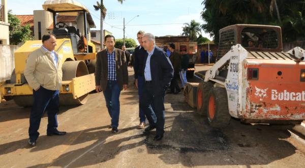 Reinaldo Azambuja destaca parceria com os 79 municípios e diz que governo não tem partido