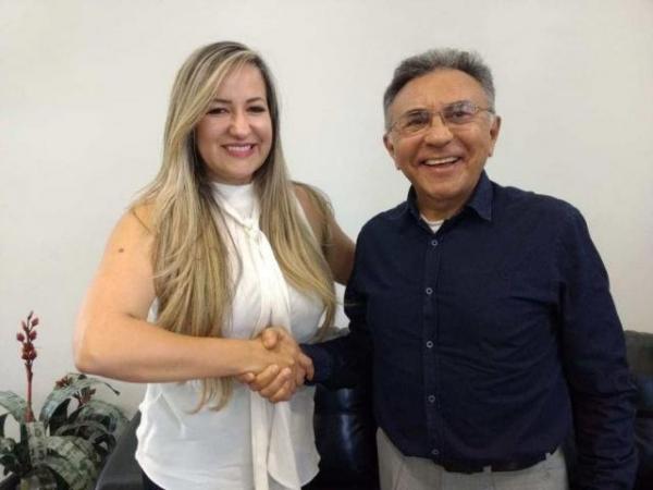 PDT recua e adia decisão sobre mudança de vice de Odilon