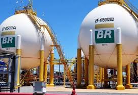 Petrobras mantém preço médio da gasolina nas refinarias em R$ 1,5339 na terça