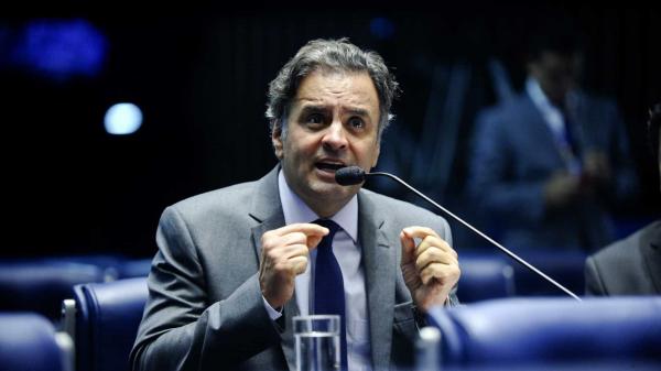Código de ética do PSDB isenta Aécio Neves de punição imediata