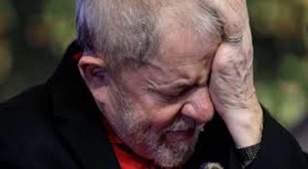 IDOSA PATRIOTA DÁ LIÇÃO A COMUNISTAS