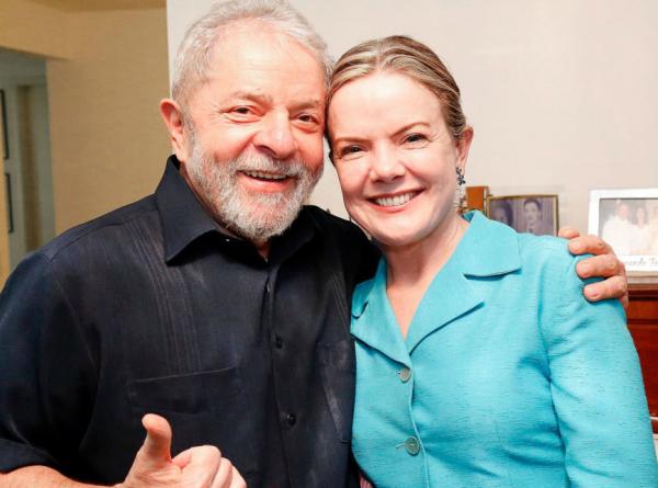 Gleisi Hoffmann entra em desespero após condenação de Lula