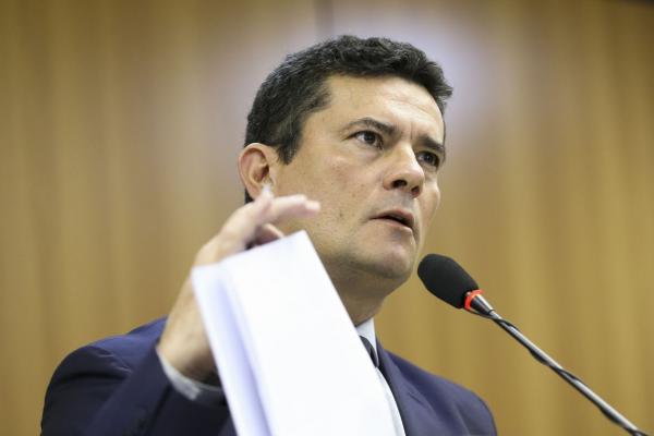 MORO mostra que não é AMADOR e jornalistas beijam a LONA
